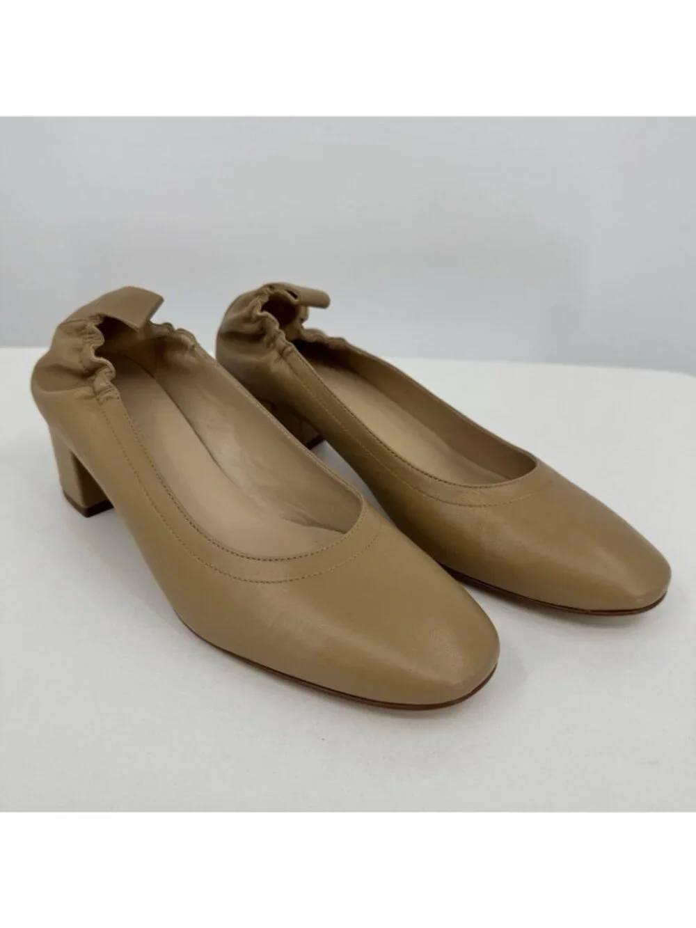 Everlane Italian Leather Day Heel Light Taupe 8 Women's Elastic Back Comfort